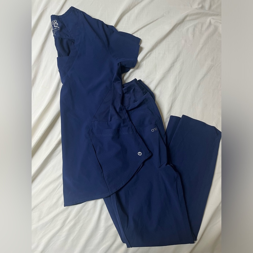 Size SMALL Barco scrubs
